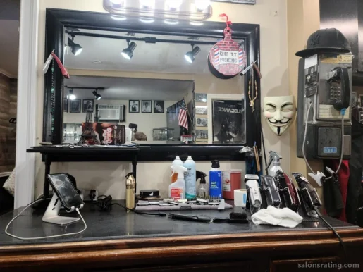 Billy's Barber Shop, Lowell - Photo 4