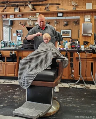 Craig's Como Barber Shop, Minneapolis - Photo 3
