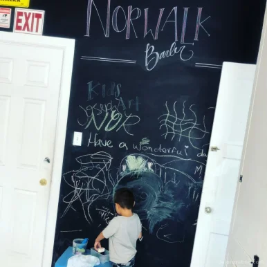 Norwalk Barber Shop, Norwalk - Photo 3