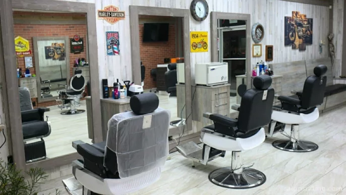 Gerritsen Barber Shop & Hair Salon, New York City - Photo 1