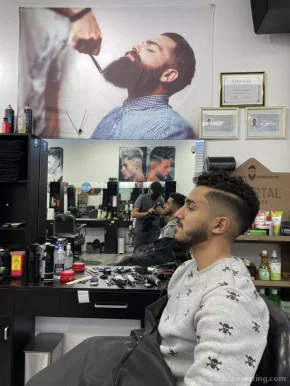 City barber shop 1 حلاقة بغداد, New York City - Photo 6