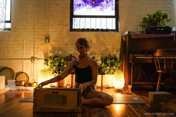 Daya Yoga Studio, New York City - Photo 2
