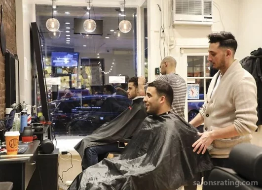 Famous Cutz Barbershop, New York City - Photo 4