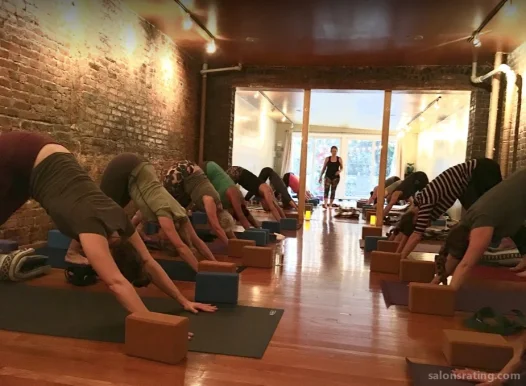 NY Loves Yoga, New York City - Photo 4