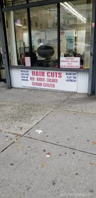 Mark's Barber Shop & Beauty Salon, New York City - Photo 3