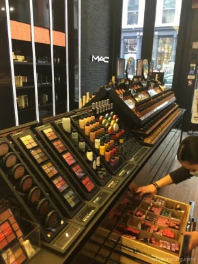 MAC Cosmetics, New York City - Photo 3