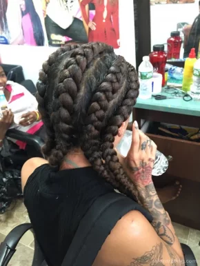 Lisa African Hair Braiding, New York City - Photo 6