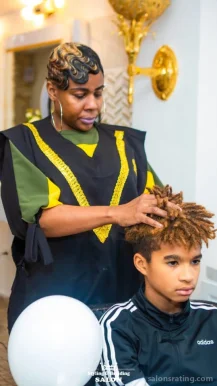 Queen Styling and Braiding Salon, New York City - Photo 3