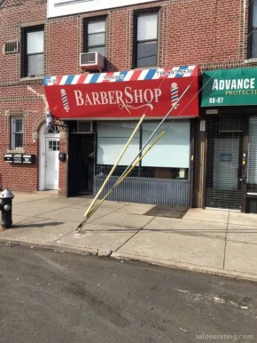 Mark's Barber Shop, New York City - Photo 3