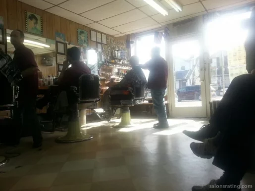 Joe's Barber Shop, New York City - Photo 6