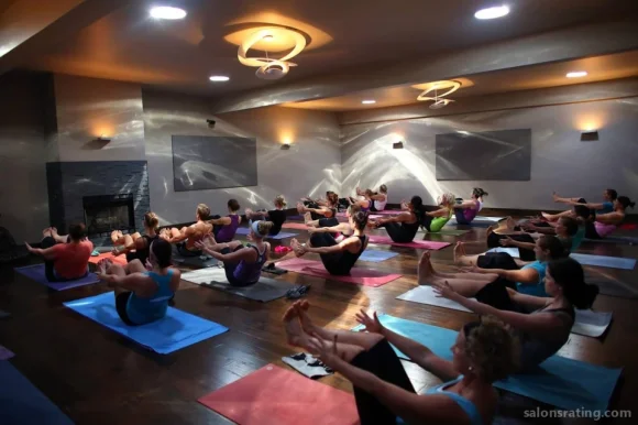 Omaha Power Yoga, Omaha - Photo 3