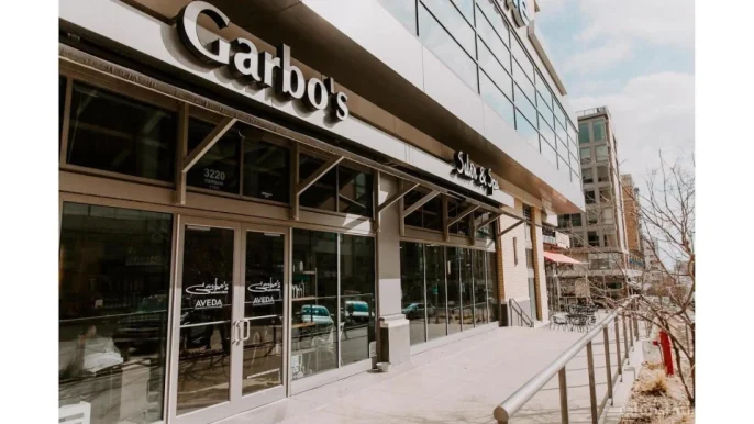 Garbo's - Midtown, Omaha - Photo 3