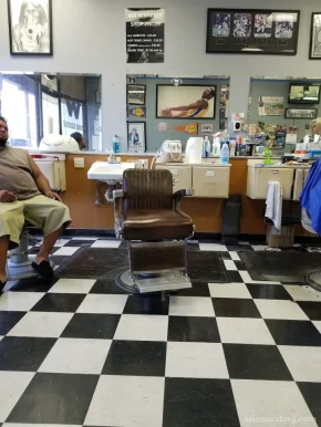 Big W Barber Shop, Ontario - Photo 2