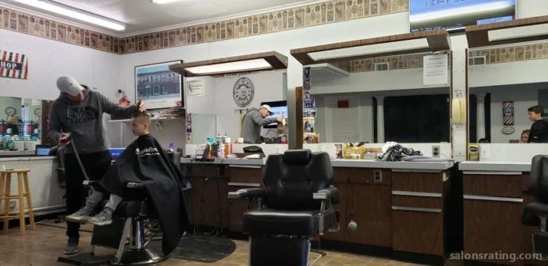 Jim's Barbershop (formerly Judy's), Peoria - Photo 4