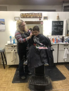 Kelly's Barber Shop, Peoria - 