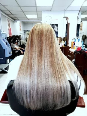 Roxette Dominican Hair Salon, Philadelphia - Photo 3