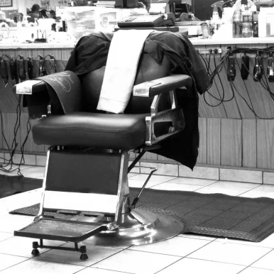 El Paisano Barbershop, Phoenix - Photo 3