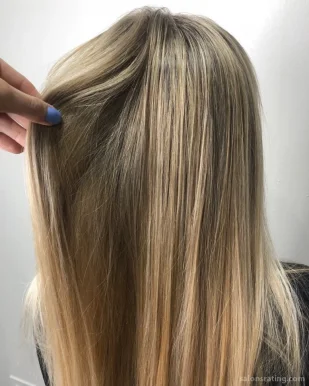 Lauren Massahos Hair, Phoenix - Photo 3