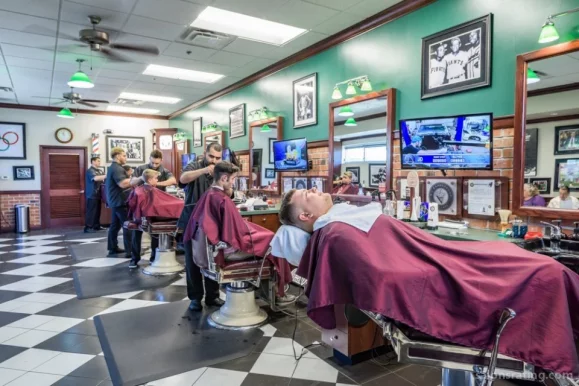 V's Barbershop - Arcadia Phoenix, Phoenix - Photo 2