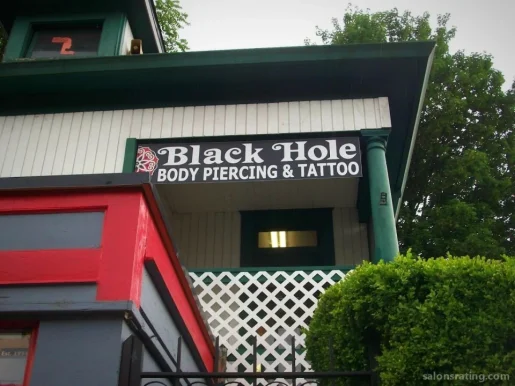 Black Hole Piercing and Tattoo, Portland - Photo 4
