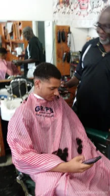 Grip's Barber Shop, Raleigh - Photo 2