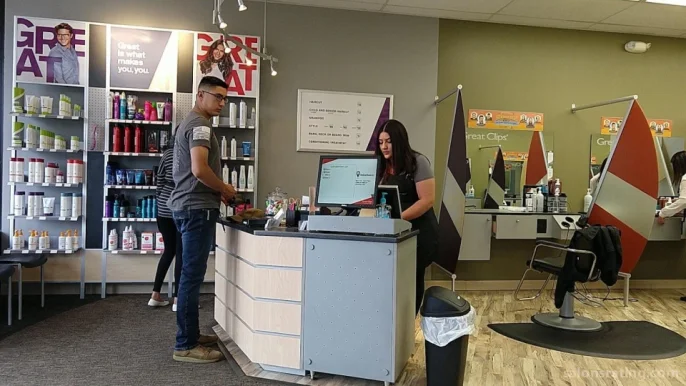Great Clips, Riverside - Photo 1