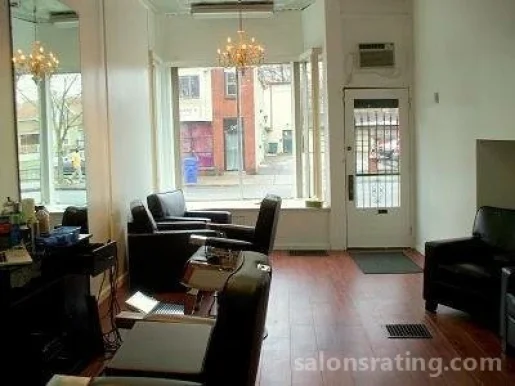 1048 Barber Lounge, Rochester - Photo 2