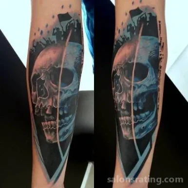 Old Monk Tattoo and piercing, Roseville - Photo 3