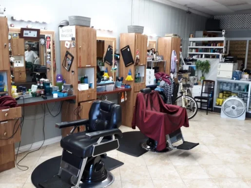 Family Barber Shop & Salon, Santa Ana - Photo 2