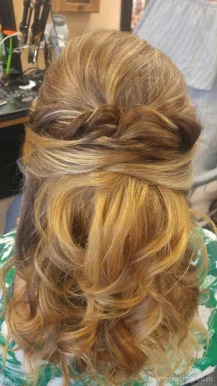 M'Lords & M'Ladys Hair Styles, Simi Valley - Photo 4