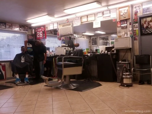 Larry's Barber Shop, Spokane - 