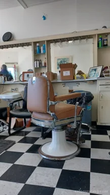 Jon's Barber Shop, Tacoma - Photo 4
