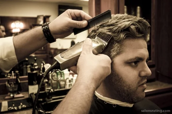 Roosters Men's Grooming Center, Tampa - Photo 2