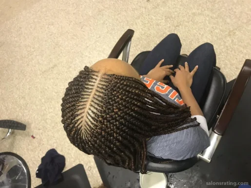 Touba African hair braiding, Toledo - Photo 2