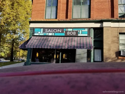 Salon 808, Topeka - Photo 3