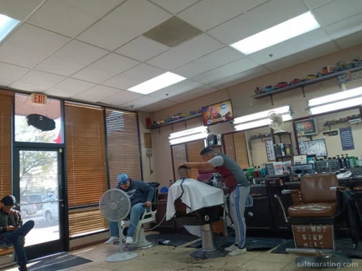 Humphrey's Barbershop, Tucson - Photo 7