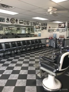 Carlos' Sportsmen's Barber Shop, Visalia - Photo 5