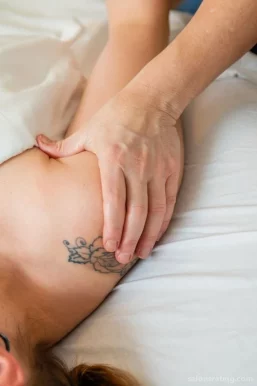 The Well Massage, Skincare, Waxing, Washington - Photo 4