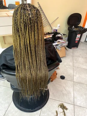 Amdia’s African Hair Braiding, Washington - Photo 4