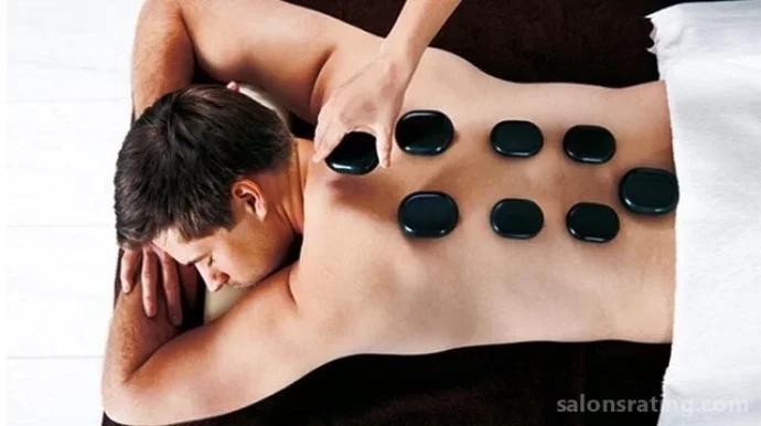 Hot Stone Massage, Washington - Photo 1