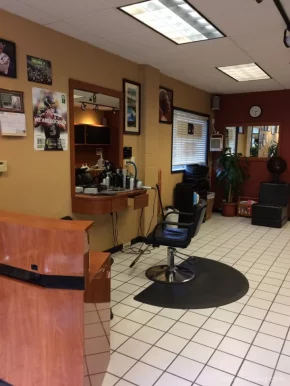 52nd Ave Hair Salon, Washington - Photo 6