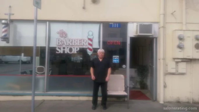 2 Bits Barbershop, Washington - Photo 2