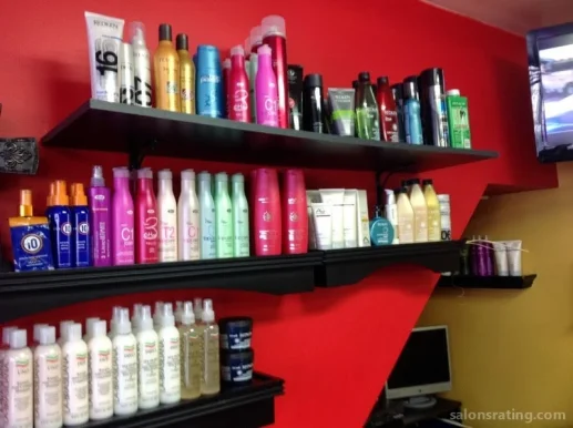 Hair Hut Studio Salon, Yonkers - Photo 4